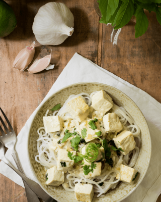 Asiatische Nudeln mit Kokosmilch